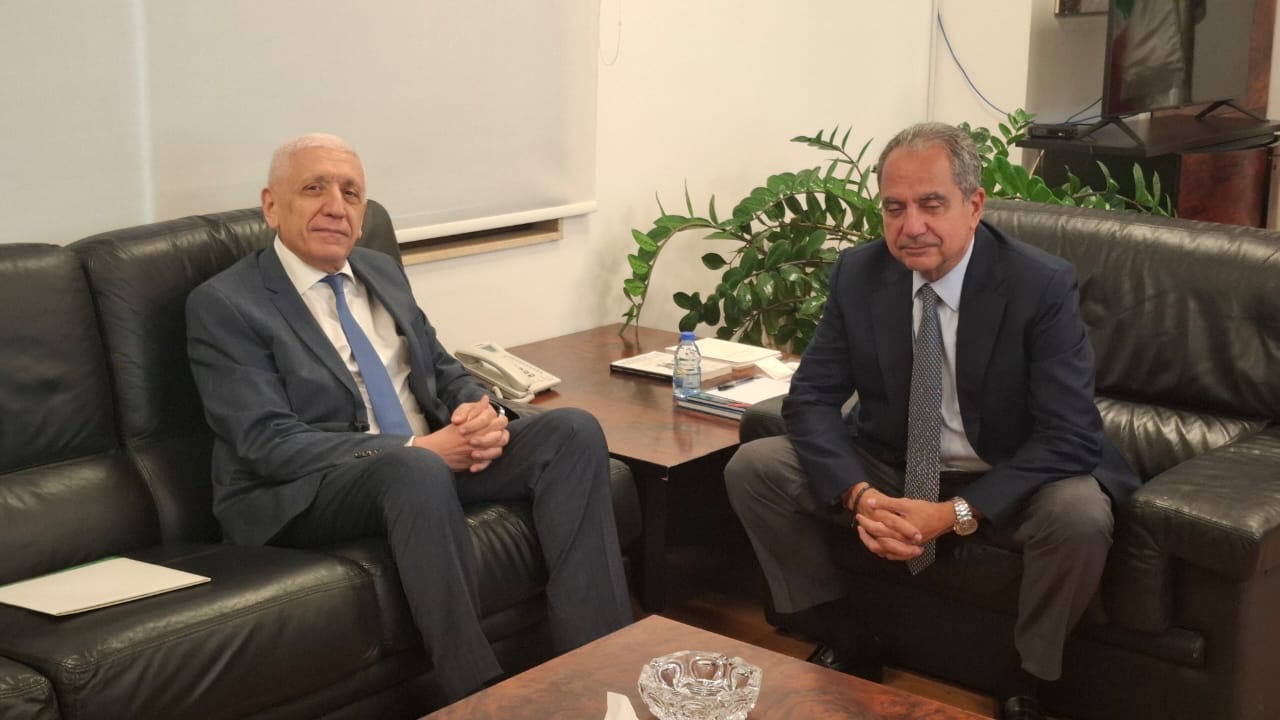 رئيس نقابة المستشفيات الخاصة عرض مع وزير الطاقة أزمة فواتير الكهرباء… وصدي يتعهد بإيجاد حلول