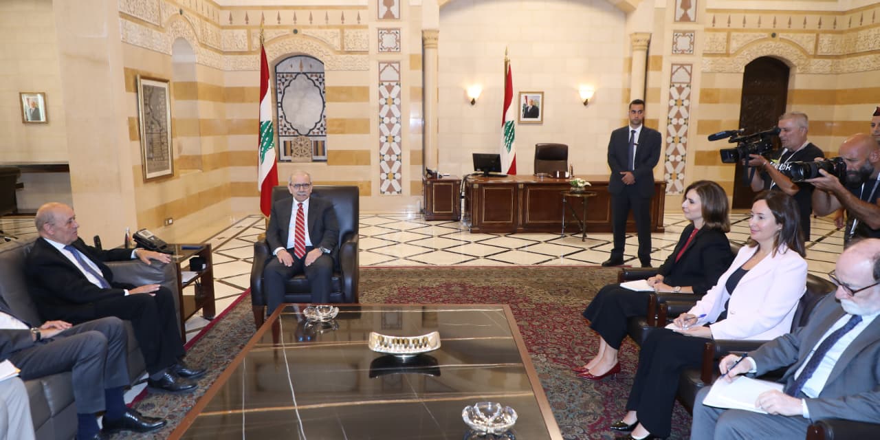 رئيس الحكومة يلتقي الموفد الفرنسي جان إيف لودريان