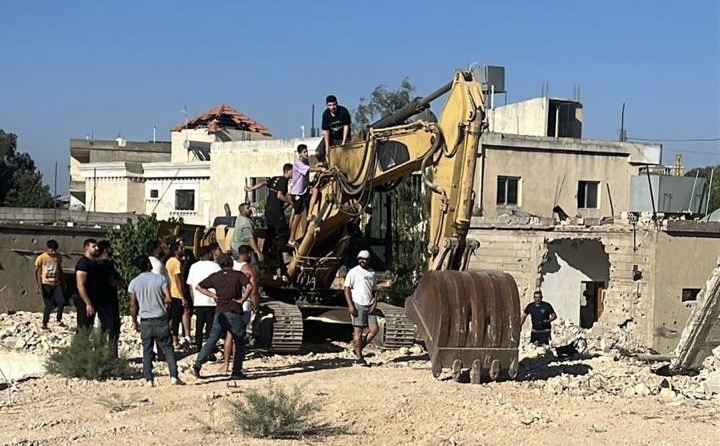 استهداف جرافة في عيترون بواسطة درون إسرائيلية
