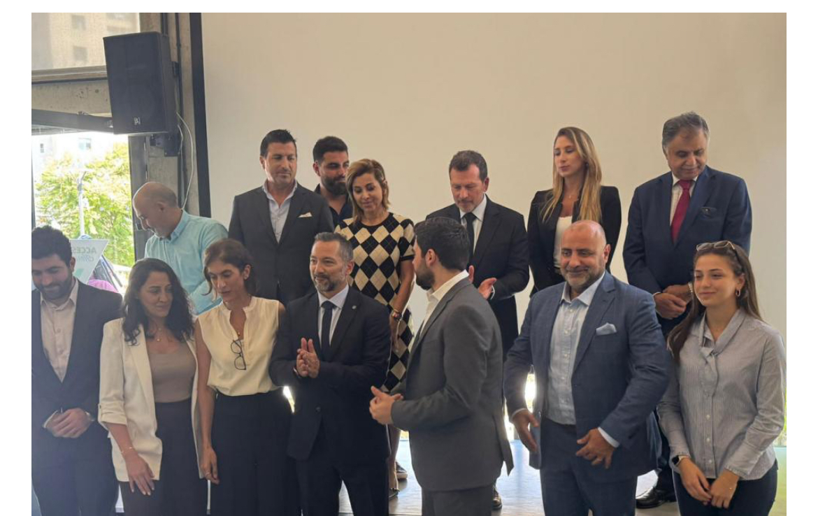 استثمار مباشر في مستقبل لبنان ورأس ماله البشري والاقتصادي<br />
شحادة يقفل وزارة المهجرين ويفتح وزارة التكنولوجيا