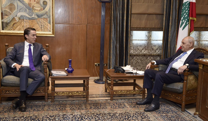 هوكستين في بيروت لـ«تضييق الفراغات»: أمامنا فرصة حقيقية لنهاية النزاع<br />
بري لـ«الشرق الأوسط»: الأمور جيدة... لكنني أخشى نكث التعهدات إسرائيلياً