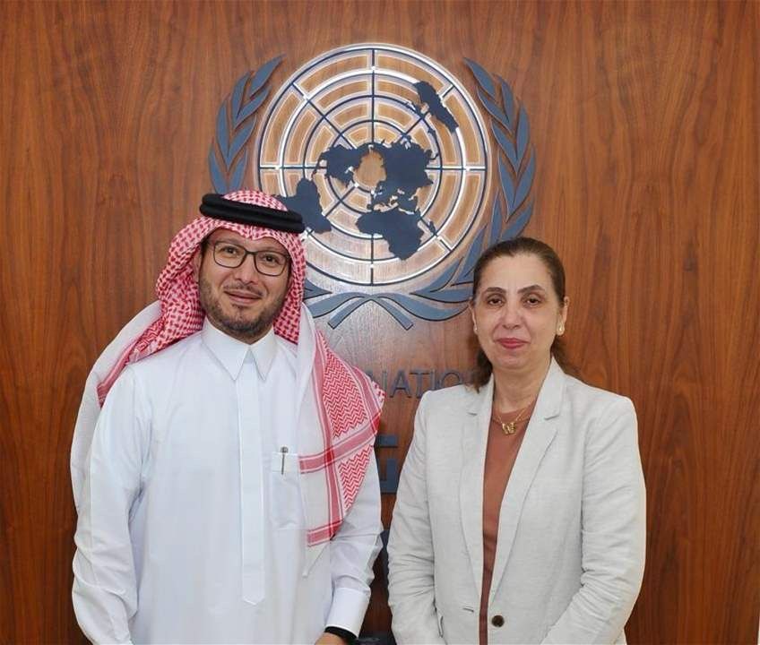 بخاري بحث مع دشتي سبل تعزيز التعاون المشترك