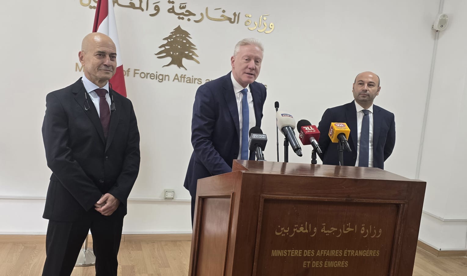 حفل تسلّم وتسليم في وزارة الخارجية بين السفيرين الشميطللي وعيسى