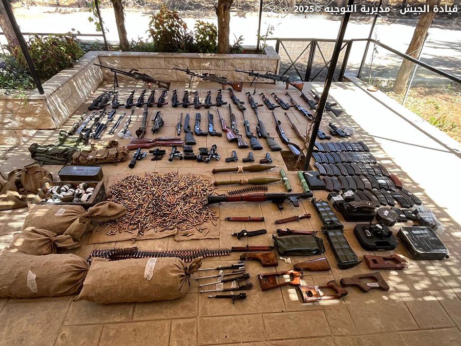 توقيف عصابة بجرم الاتجار بالأسلحة في منطقة مجدل عنجر