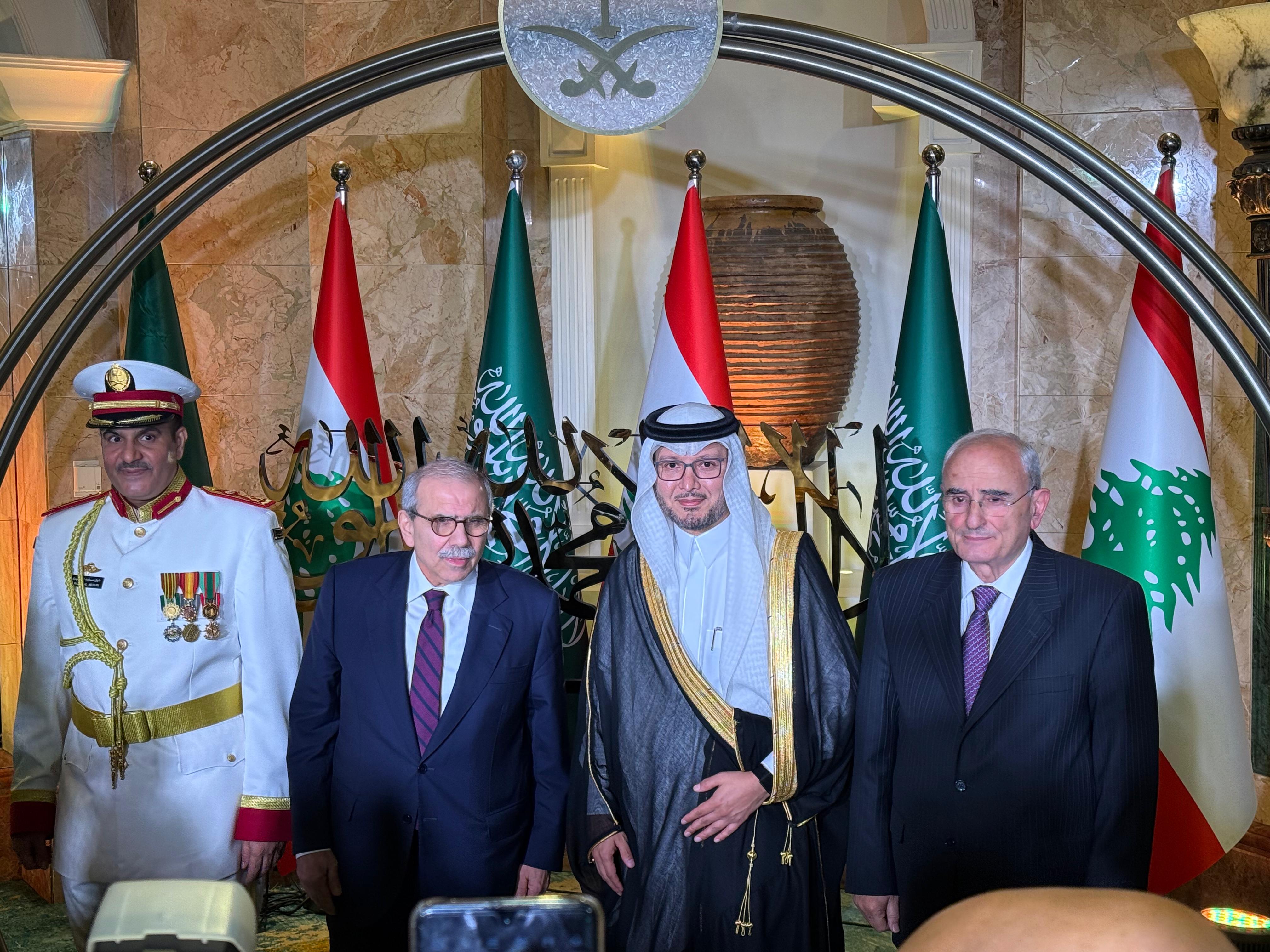 السفير بخاري في اليوم الوطني الـ95 للمملكة: نتمسّك بدعم سيادة لبنان وحلّ الدولتين طريق السلام
