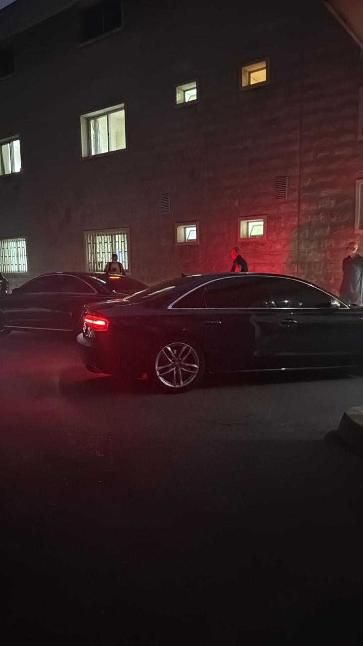 الإفراج عن رياض سلامة وسط إجراءات أمنية مشددة…