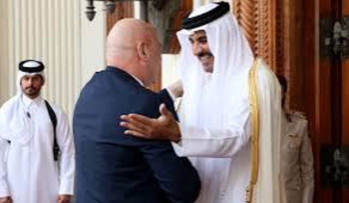 عون يعود بدعم مالي من قطر ويتصل بالملك عبد الله.. واحتواء الأزمة مع بغداد<br />
اللجان تقر تعديلات قانوني السرية وهيكلة المصارف.. وتأهيل طريق المطار خطوة أمنية وتنموية