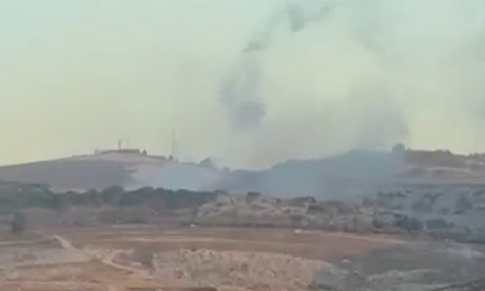 في الجنوب… قنبلة إسرائيلية تشعل حريقًا!