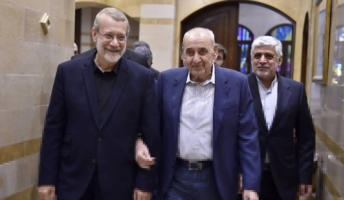 لاريجاني صوّب الموقف الإيراني بتأييده موقف لبنان بتطبيق الـ«1701»<br />
حضر لتبديد التساؤلات بترك «حزب الله» وحيداً في المواجهة