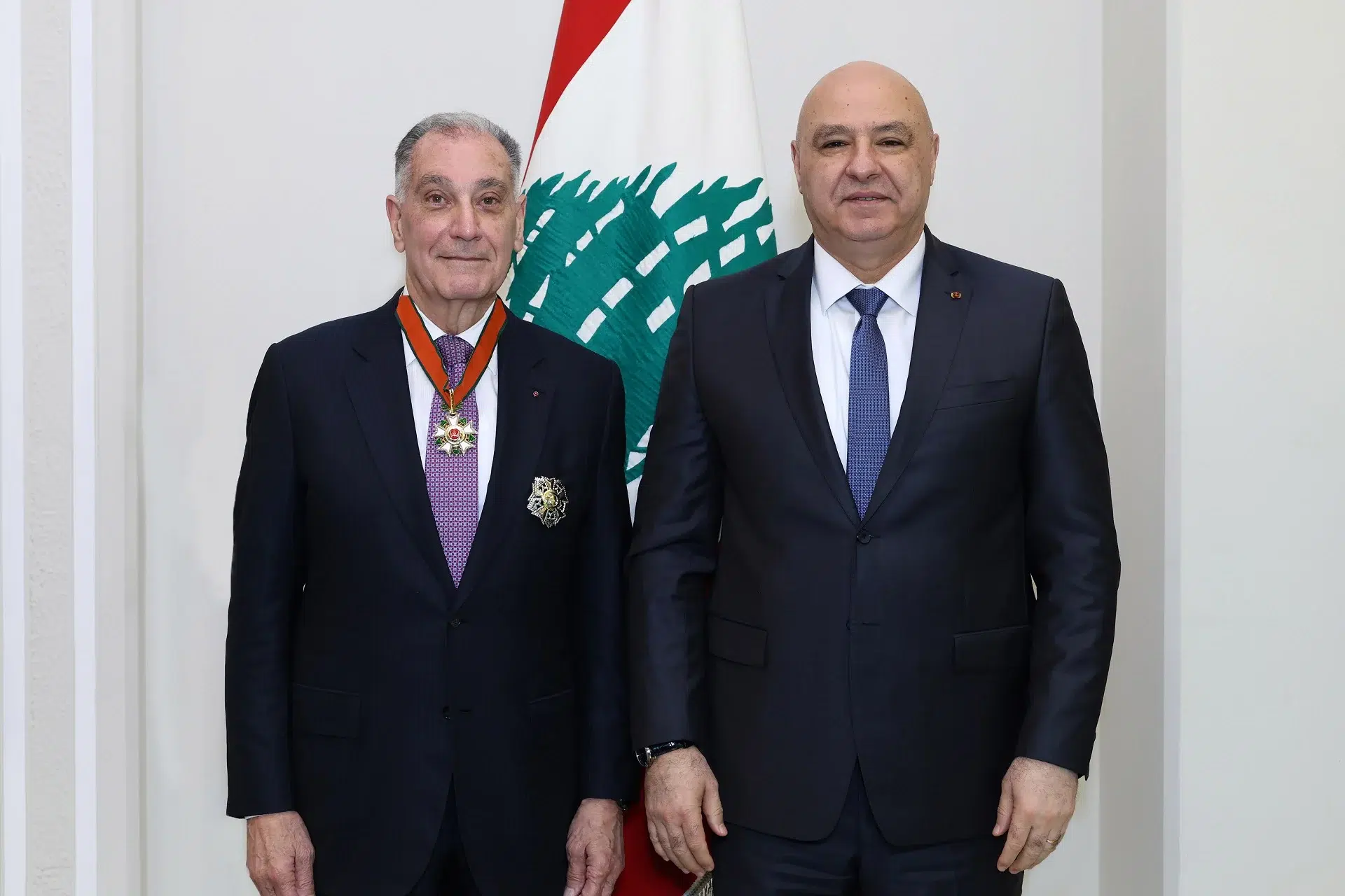 رئيس الجمهورية قلد السفير ادوار غبريال وسام الأرز الوطني تقديرا لعطاءاته