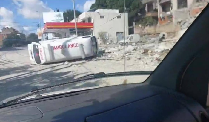 إصابات جراء انقلاب سيارة إسعاف في الجنوب
