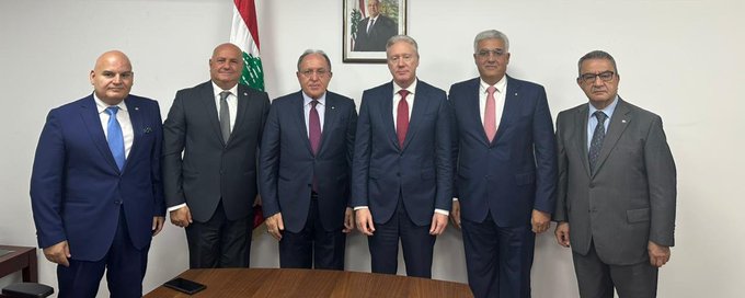 رجي إلتقى وفداً من الجامعة اللبنانية الثقافية في العالم