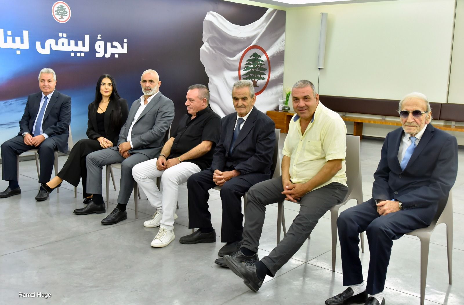 جعجع استقبل مجلس بلدية زكريت وبحث معه شؤون البلدة
