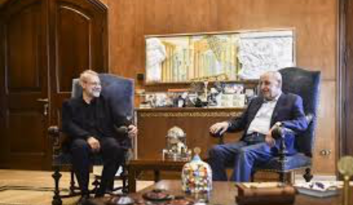 إنزال إيراني يعيق مسار المفاوضات<br />
لاريجاني يطبخ سموم الإملاءات في انتظار إنضاج التسوية