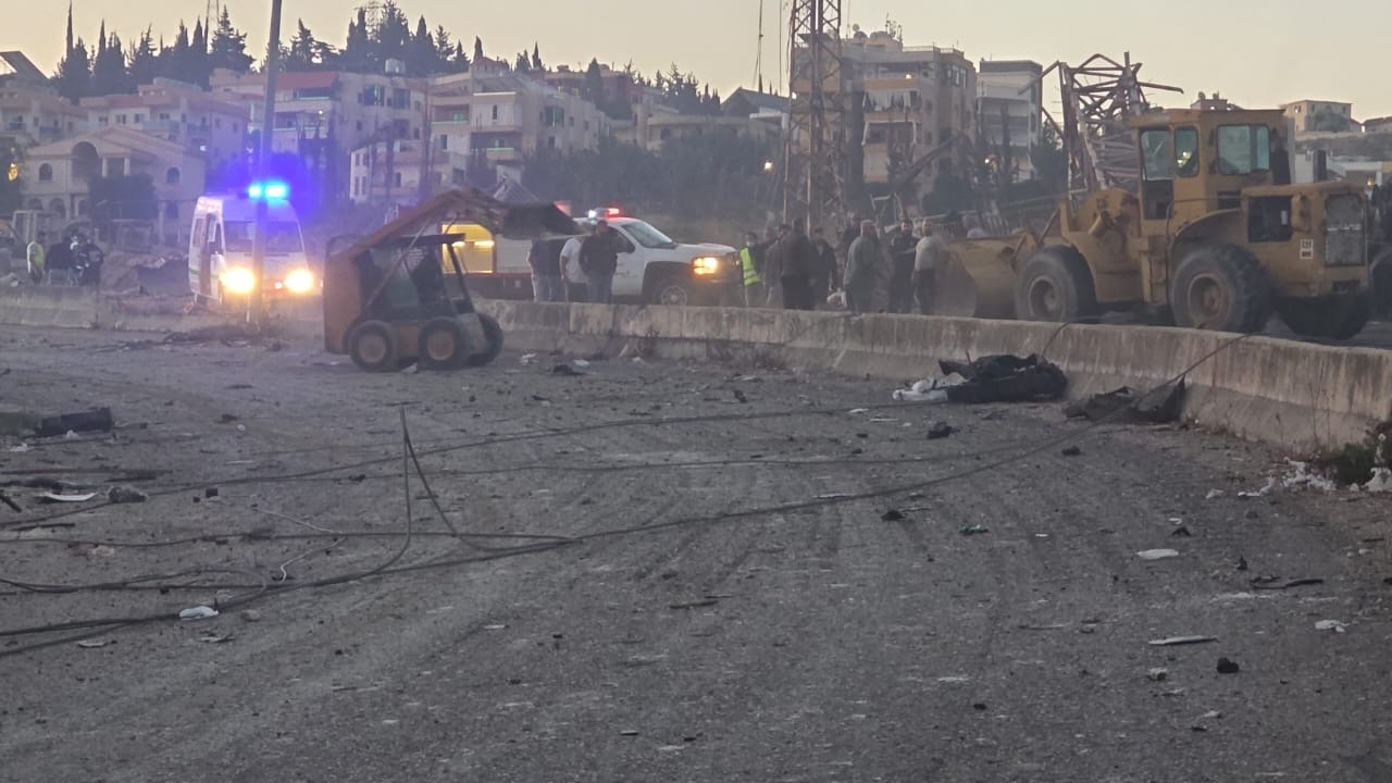 أضرار جسيمة في شبكة الكهرباء وخطوط التوتر العالي جراء الغارات الإسرائيلية على المصيلح