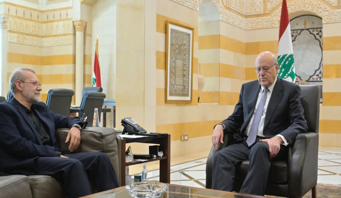 لاريجاني في السراي الحكومي