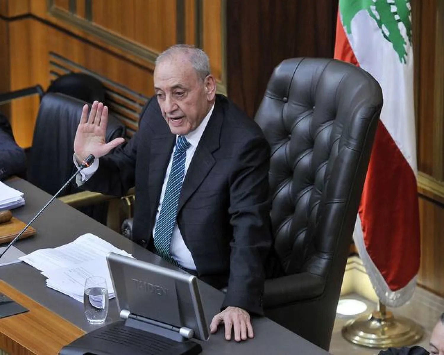 بري: الرسالة الإسرائيلية وصلت لكن أين صدقية الراعي الأميركي لاتفاق وقف النار؟<br />
قال لـ«الشرق الأوسط»: إن الرد عليها بوحدتنا... والإصرار على إعادة إعمار القرى الحدودية