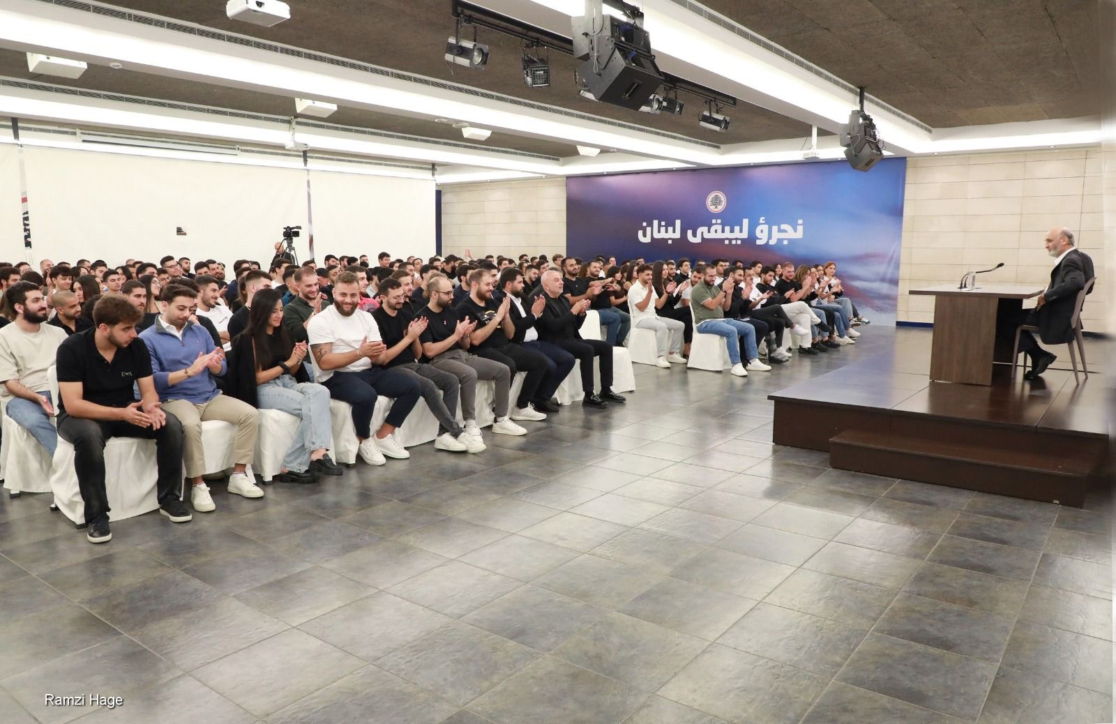 ‏جعجع أمام طلاب LAU وNDU: أريدكم أن تُحضّروا أنفسكم للانتخابات النيابيّة
