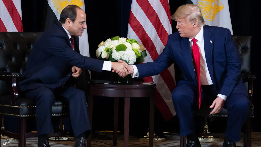 السيسي يهدي ترامب أرفع الأوسمة المصرية