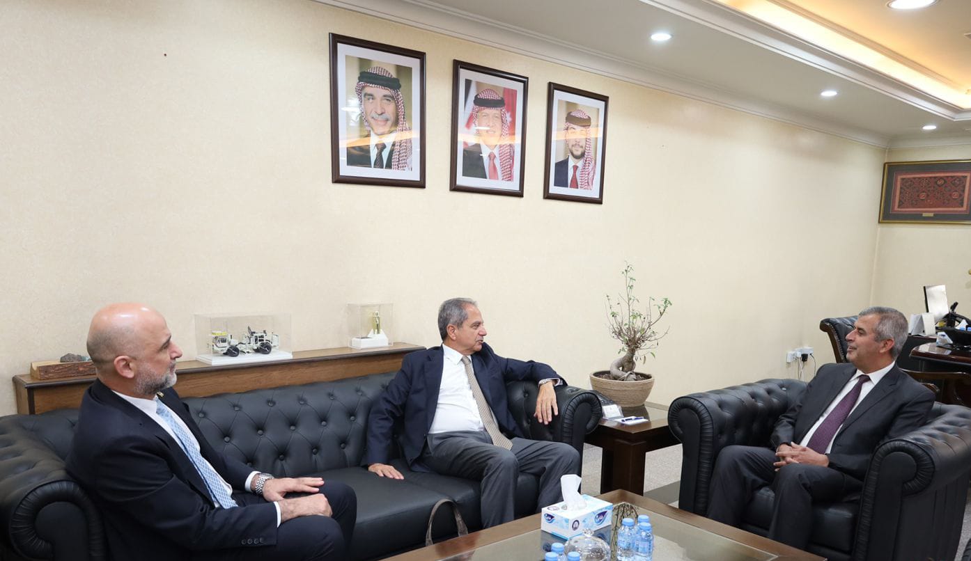 الصدي يبحث في الأردن الربط الكهربائي وإستجرار الغاز