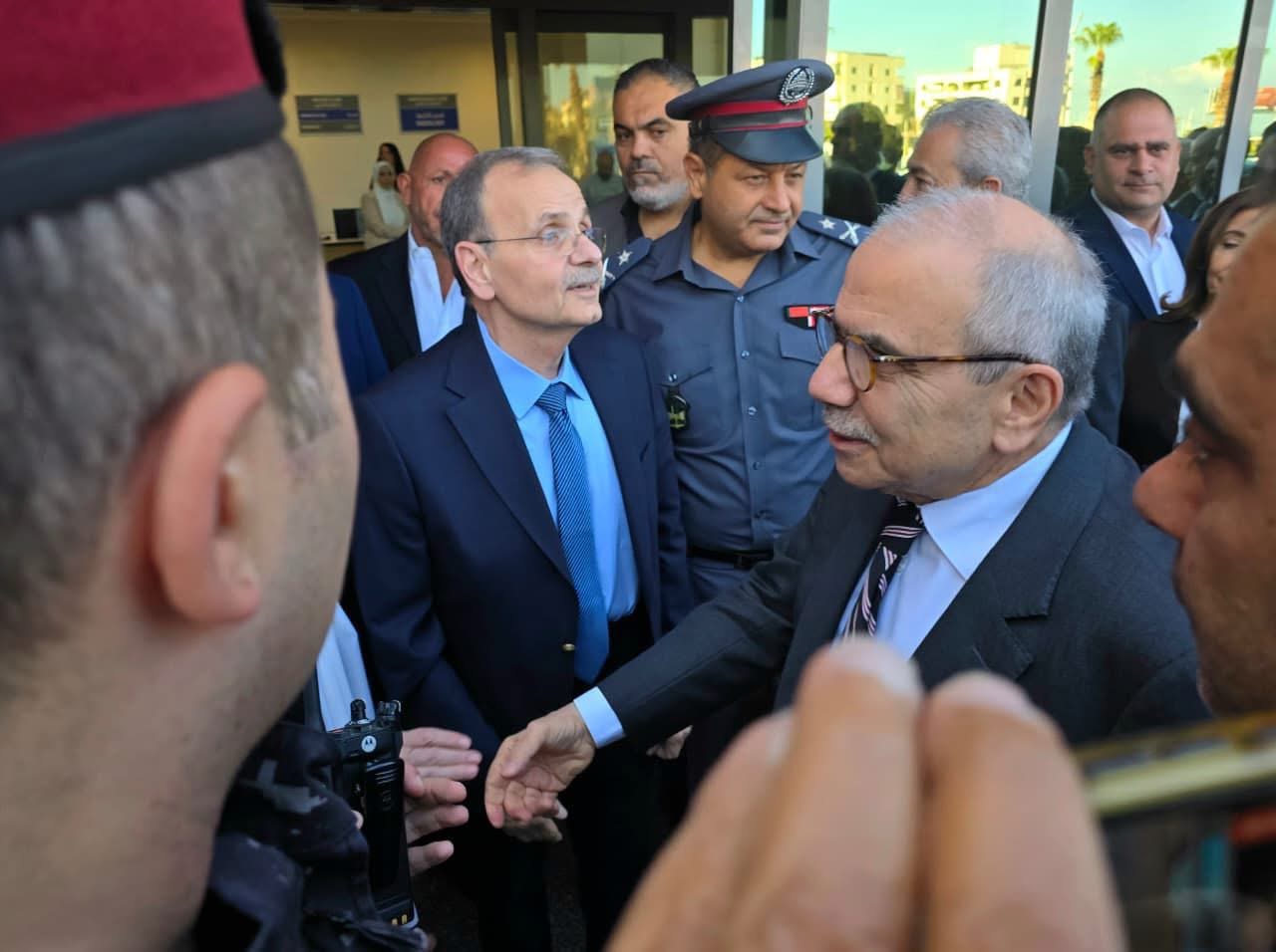 نواف سلام بدأ زيارته الى صيدا …ماذا في برنامج الزبارة؟