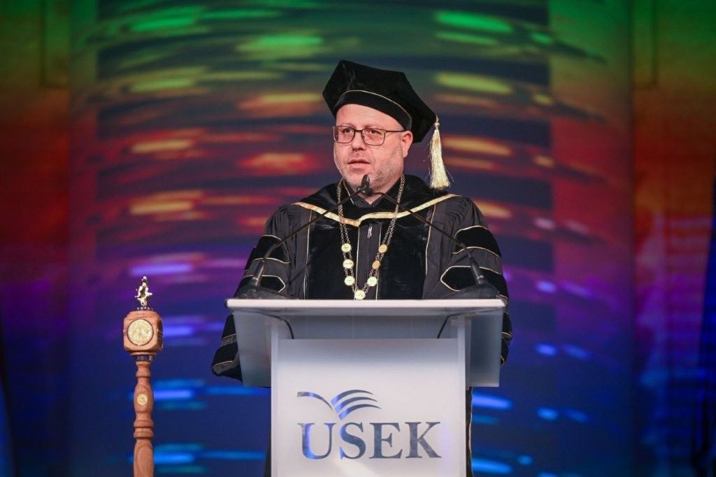 تنصيب الأب البروفسور جوزف مكرزل رئيسًا لجامعة الروح القدس – الكسليك