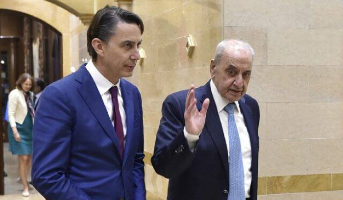 بري لـ«الشرق الأوسط»: ننتظر اقتراحات ملموسة... والـ1701 وحده المطروح<br />
مساعٍ لتذليل اعتراضه على مشاركة بريطانيا وألمانيا في مراقبة تنفيذ القرار الأممي