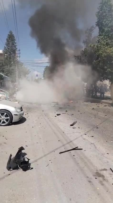 غارة من مسيرة استهدفت سيارة في تول