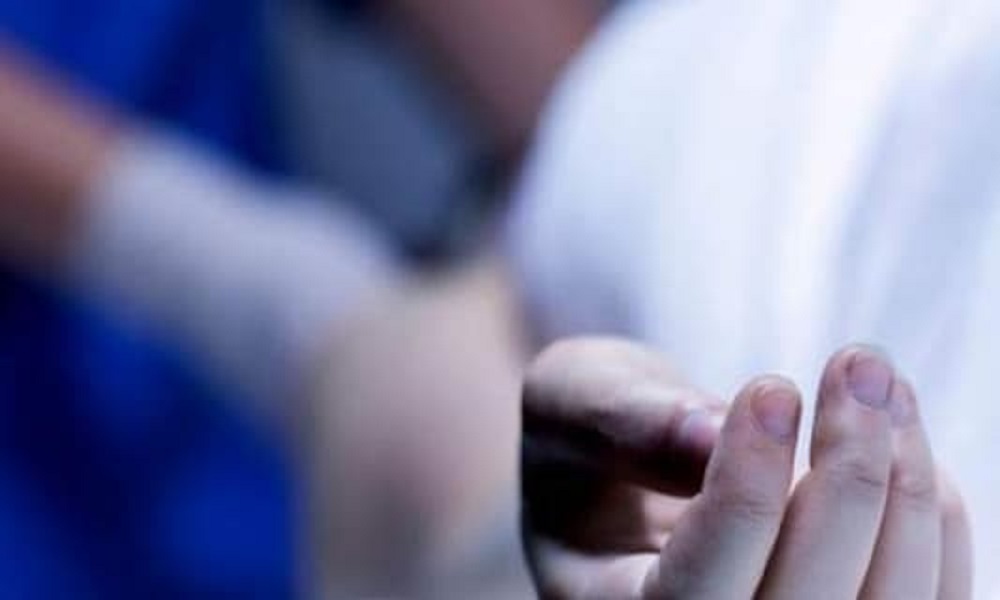وفاة إمرأة بعد سقوطها عن سطح مبنى