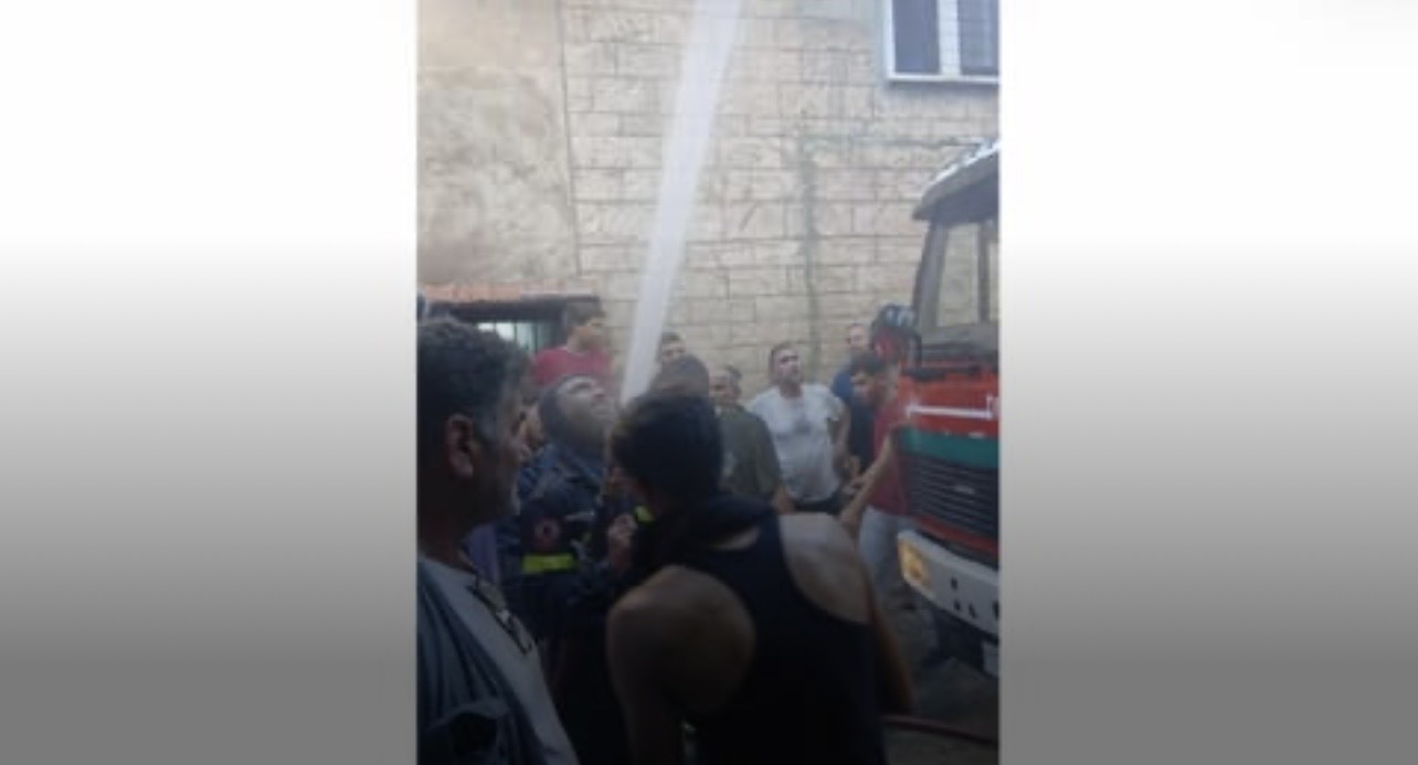 حريق يلتهم منزلا في بلدة الشرقية