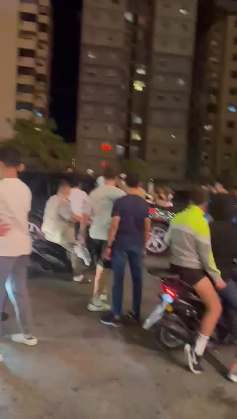 بالفيديو- إشكال في طرابلس وتحطيم سيارة…ما السبب؟