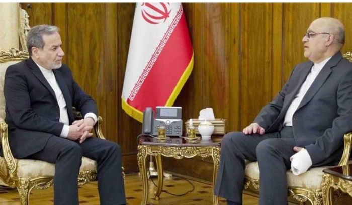 في اول ظهور له... السفير الإيراني في بيروت يلتقي وزير خارجيته