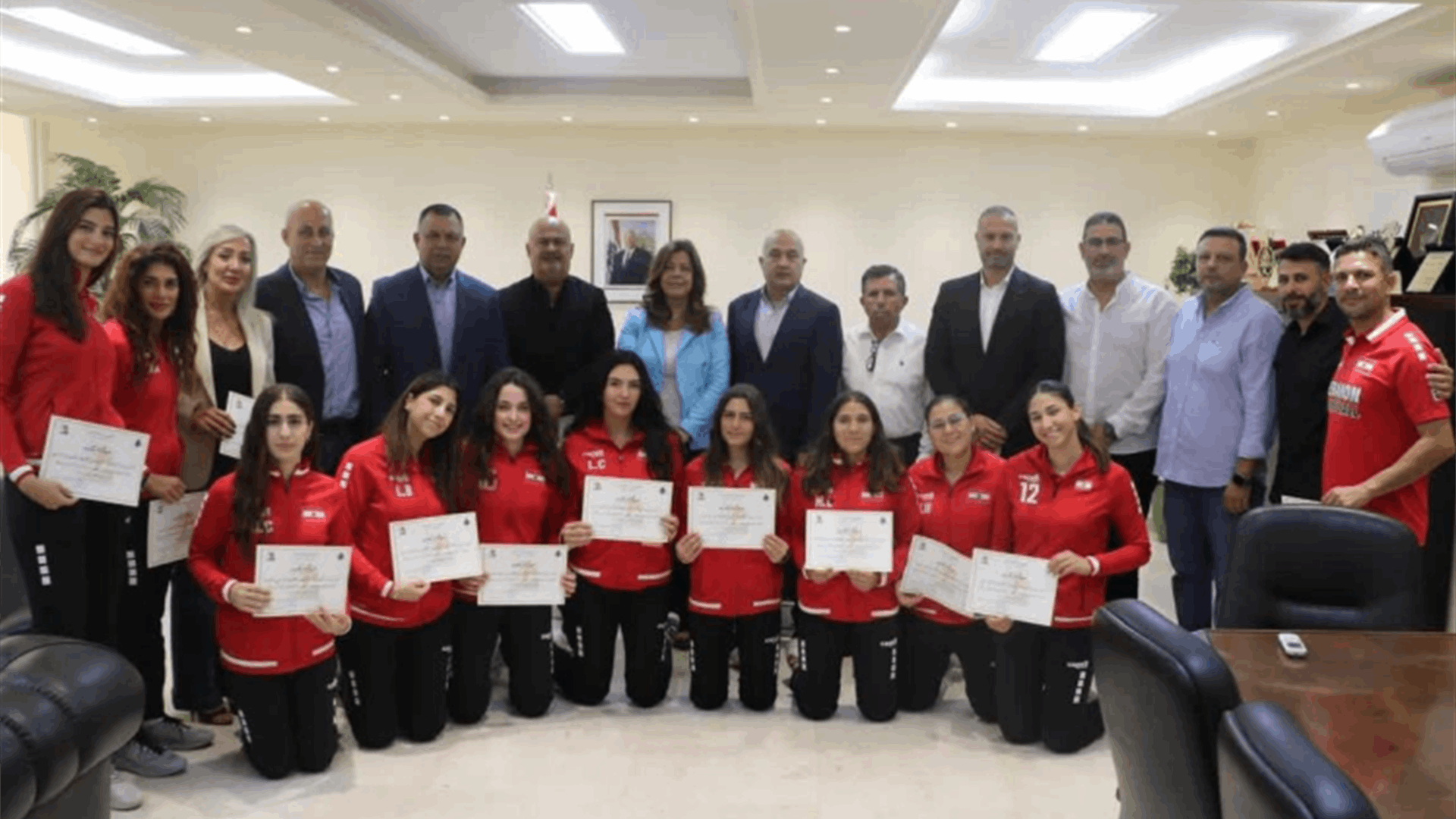 وزيرة الشباب والرياضة كرمت منتخب سيدات الكرة الطائرة