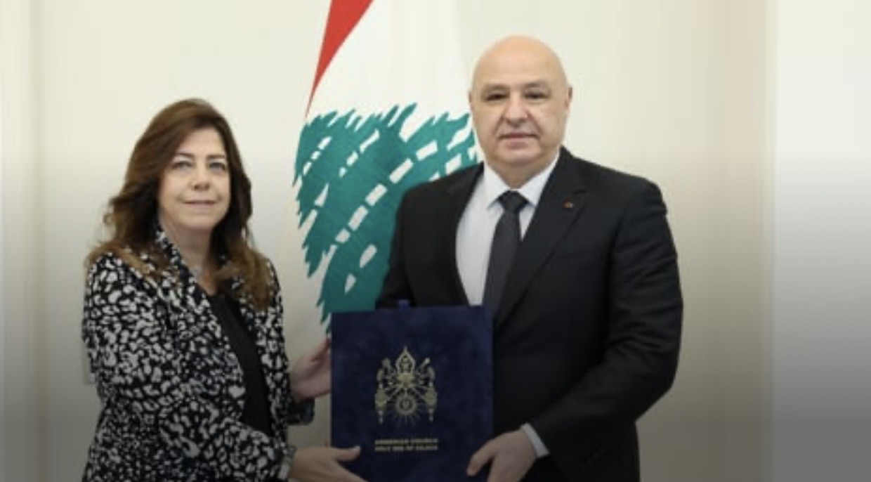 الرئيس عون تسلّم كتاباً من كاثوليكوس الكنيسة الأرمنية