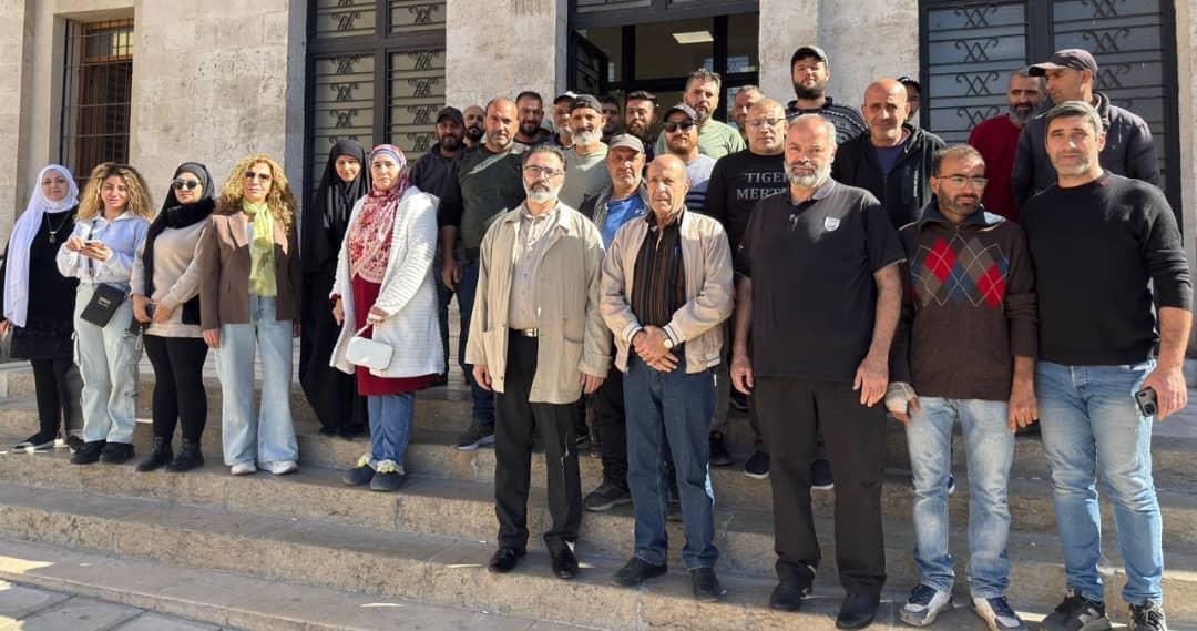 وقفة تضامنية لموظفي بلدية بعلبك استنكارًا لاعتداءات العدو