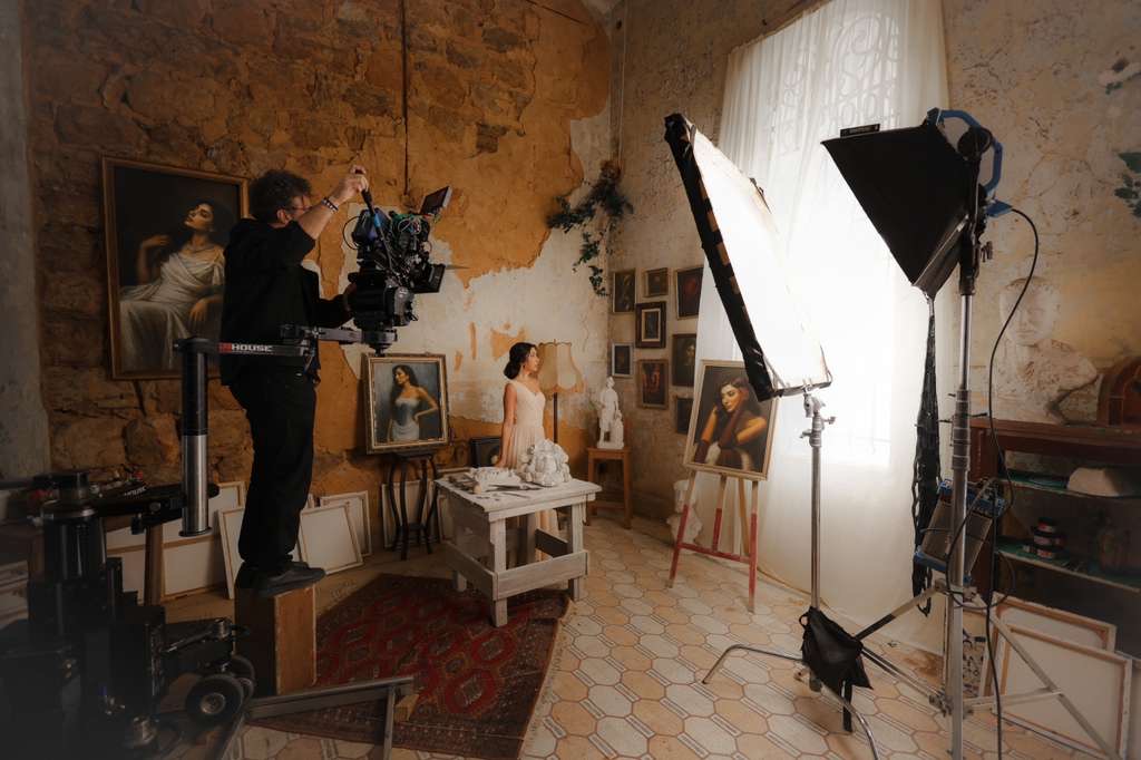 نور حلو  تطلق ما بتشبهني: رسالة عاطفية جريئة في مواجهة القلوب المتحجّرة