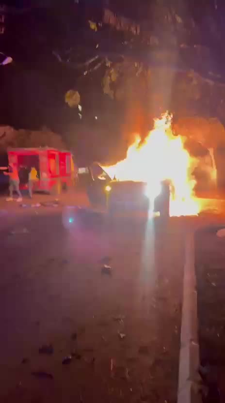 (بالفيديو) 4  شهداء  وعدد من الجرحى  في غارة إسرائيلية على دوحة كفرمان