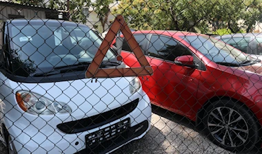 مغارة النافعة لم تُغلق بعد: معاملات غير قانونية ومواعيد للبيع