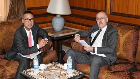 زيارة تعارف بين عبدالله وسفير إندونيسيا