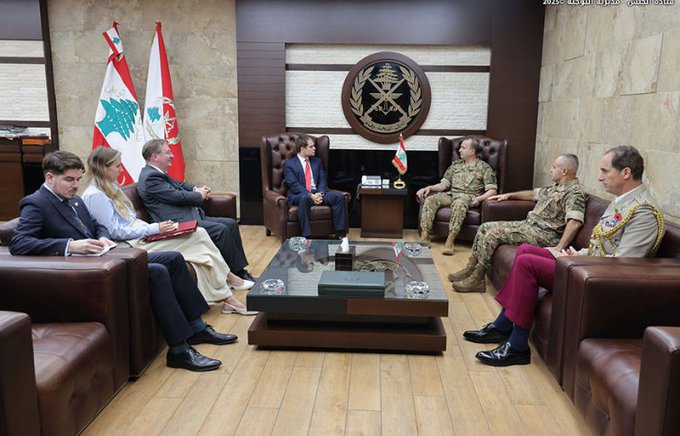 العماد هيكل يبحث مع وزيري الدفاع الهولندي والبريطاني الأوضاع في لبنان والتطورات الإقليمية