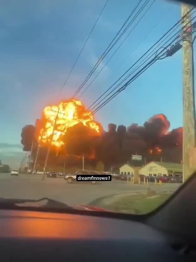 بالفيديو - 7 قتلى في تحطم طائرة شحن تابعة لشركة UPS بولاية كنتاكي الاميركية