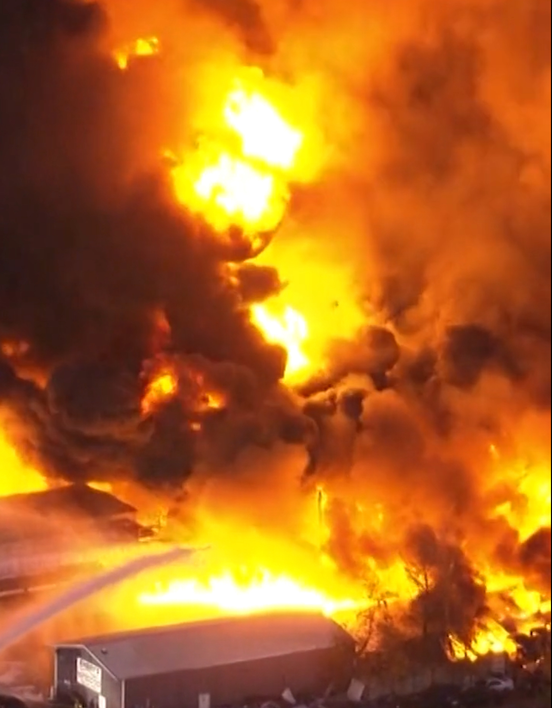 بالفيديو - 7 قتلى في تحطم طائرة شحن تابعة لشركة UPS بولاية كنتاكي الاميركية