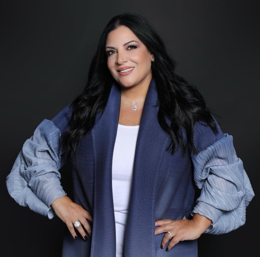 مي زيادة تطلق لما بتحكي عبر إذاعة جبل لبنان