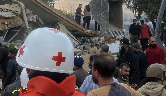 إسرائيل توسّع الفظائع... قاتل الحريري قُتل ولبنان ينتظر قمة الرياض ولم يتبلغ زيارة هوكشتاين