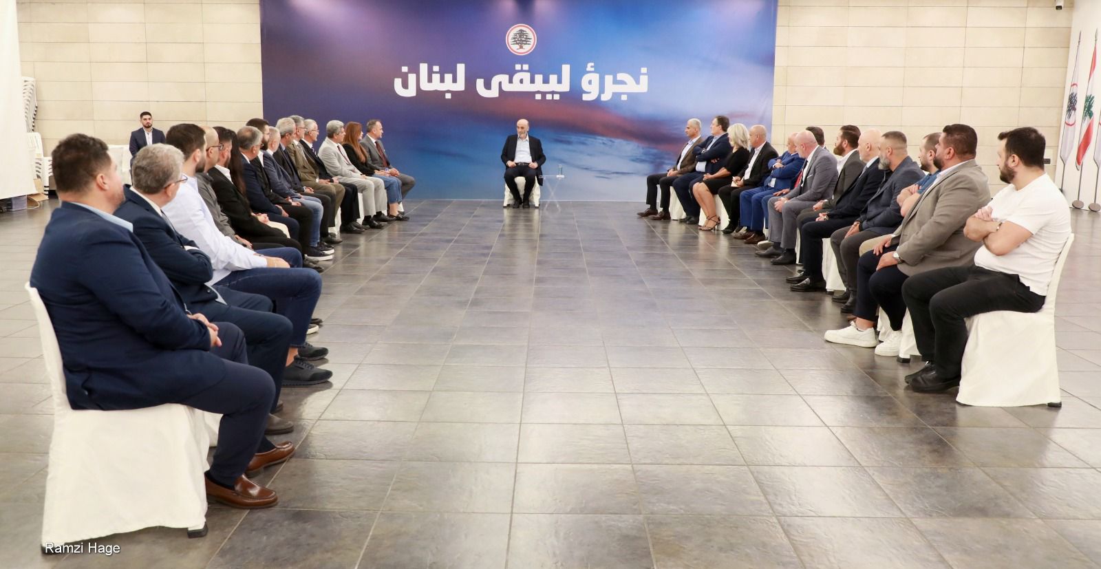 جعجع  بحث مع مجلس بلديتي دير دوريت  وعبيه - عين درافيل – عاليه، في التطورات العامة وحاجات بلداتهم