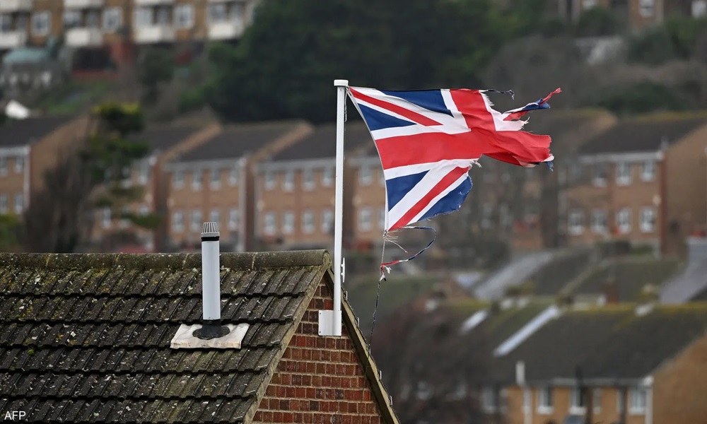 بريطانيا ترفع العقوبات عن الرئيس السوري أحمد الشرع