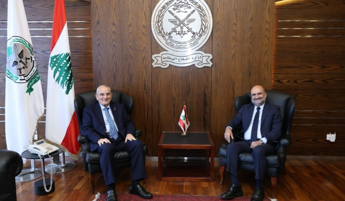 أبي رميا زار وزير الدفاع  وبحثا في الأوضاع العامة في البلاد