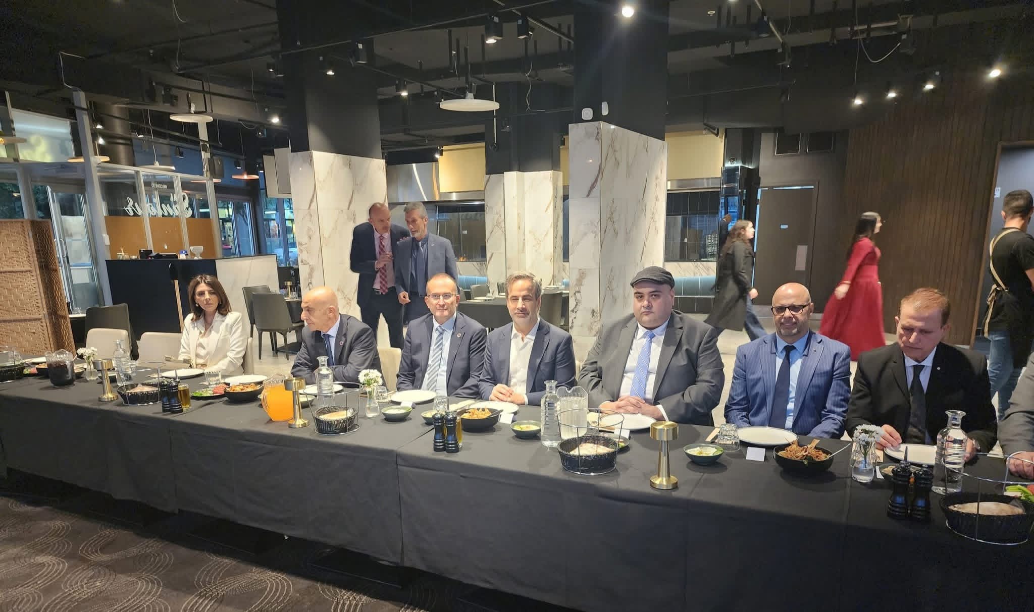 القنصل حامدي يكرّم النائب ميشال معوض في ملبورن