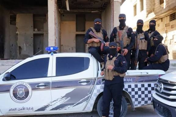 الداخلية السورية: توقيف قيادات خطيرة في تنظيم “داعش” وضبط أسلحة ومتفجرات