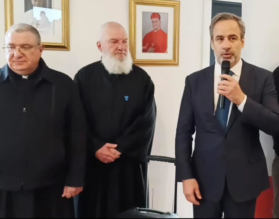 معوض يشارك في عشاء لحركة الاستقلال في ملبورن وبقداس على نية والده: لتعزيز دور المغتربين في الانتخابات اللبنانية